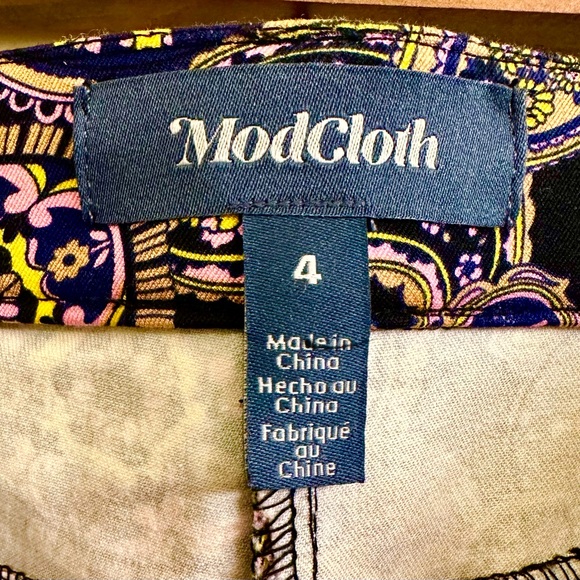 ModCloth “Way Out Yonder” Paisley Flare Pants. Size 4. - Picture 10 of 11